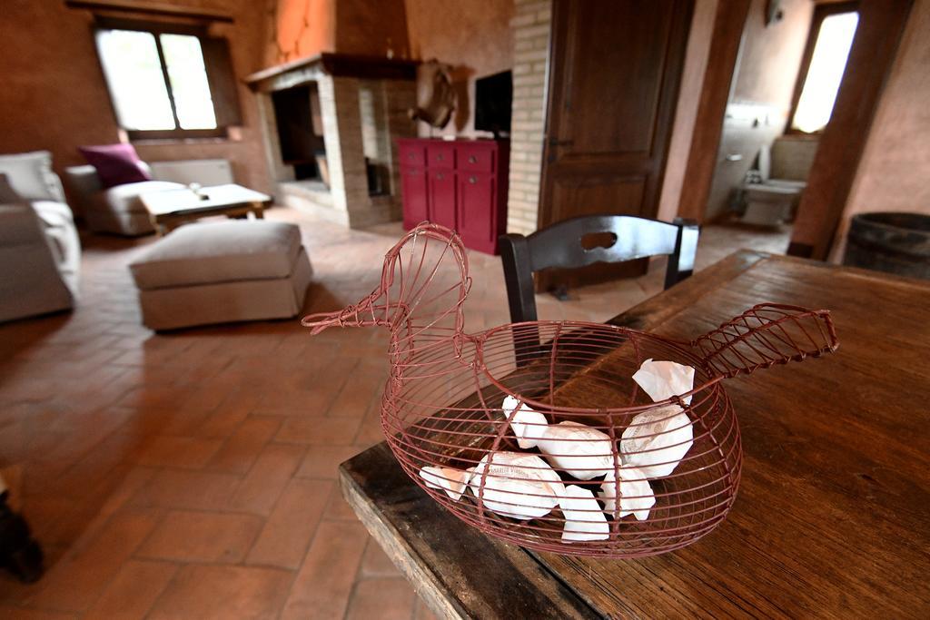 La Tana Del Bianconiglio Villa Castiglione dʼOrcia Szoba fotó